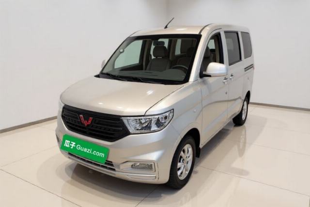 Używany Wuling Hongguang V 2022 1.5L Enjoy Edition Electric-Powered LAR