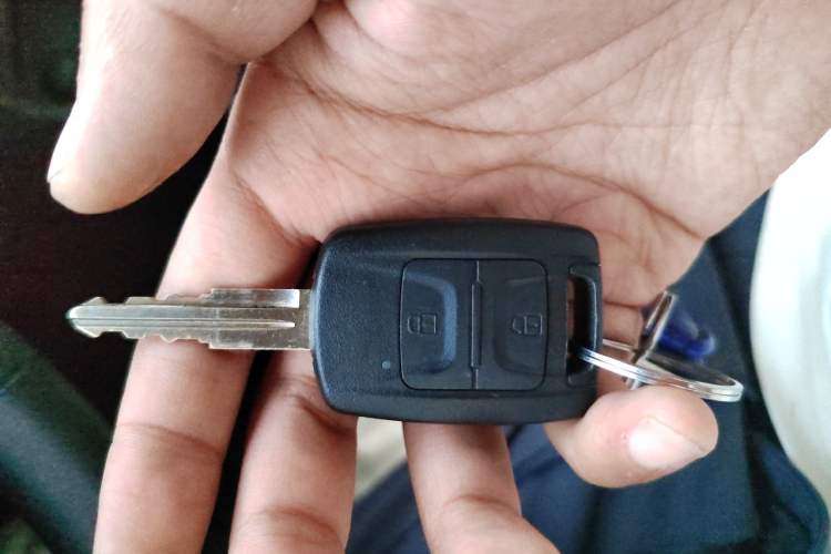 Used Wuling Hongguang V 2022 1.5L Jingqu Edition Electric-Assist LAR Vehicle Key
