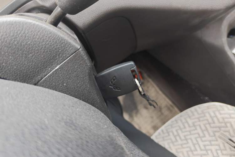 Used Wuling Hongguang V 2022 1.5L Jingqu Edition Electric-Assist LAR Vehicle Key