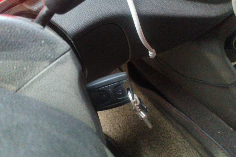 Used Wuling Hongguang V 2022 1.5L Jingqu Edition Electric-Assist LAR Vehicle Key
