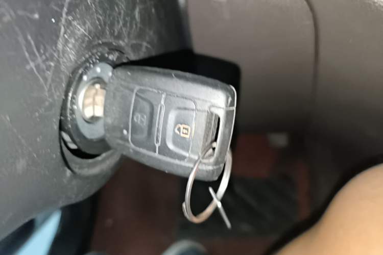 Used Wuling Hongguang V 2022 1.5L Enjoy Edition Electric-Powered LAR Vehicle Key