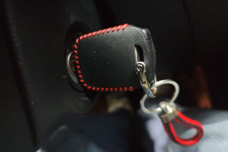 Used Wuling Hongguang V 2022 1.5L Jingqu Version Hydraulic Power Steering LAR Vehicle Key
