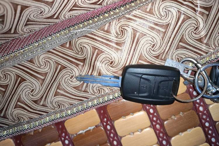 Used Wuling Hongguang V 2022 1.5L Jingqu Edition Electric-Assist LAR Vehicle Key