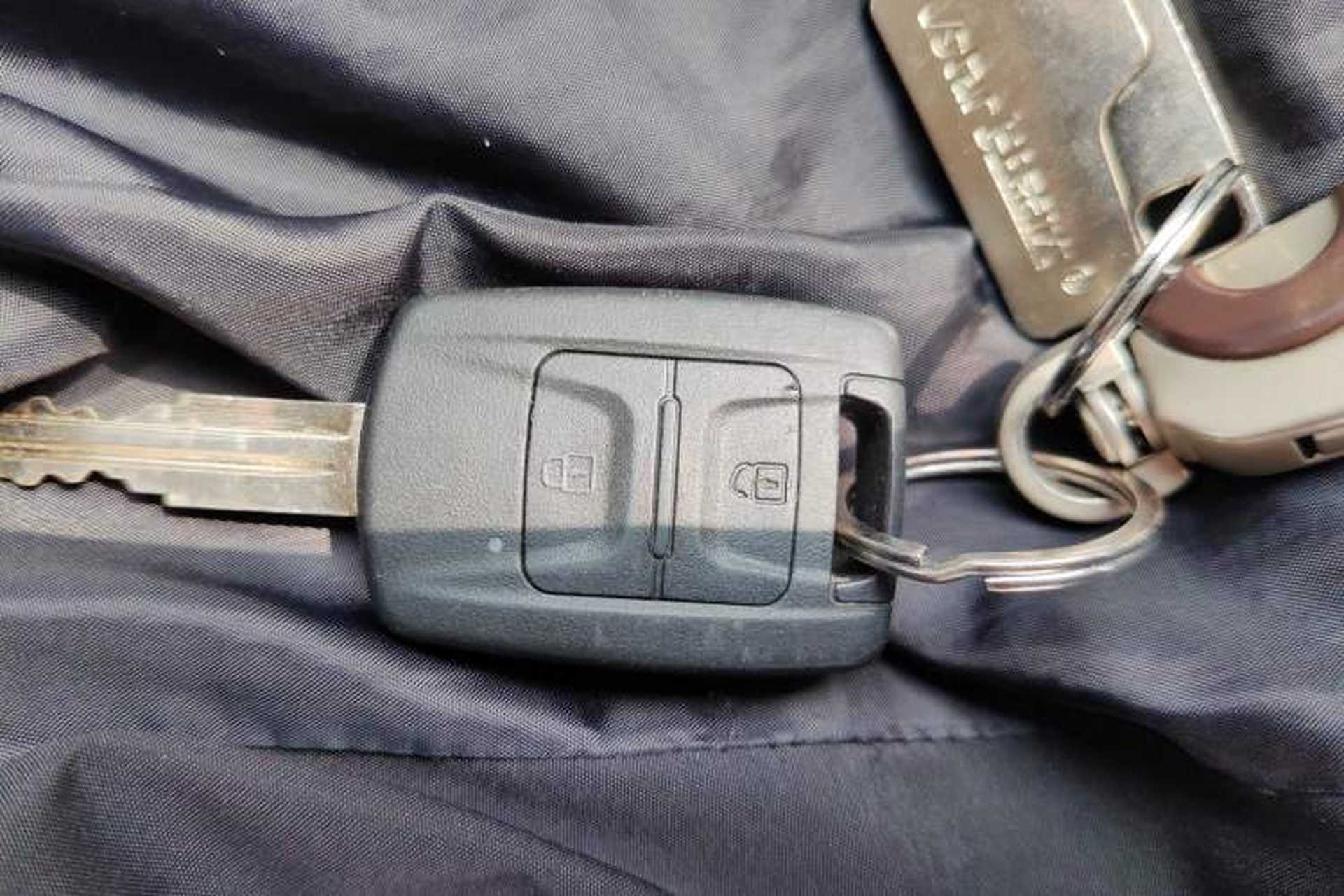 Used Wuling Hongguang V 2022 1.5L Enjoy Edition Electric-Powered LAR Vehicle Key