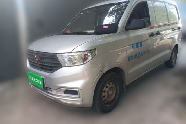 Used Wuling Hongguang V 2022 1.5L Jingqu Edition Enclosed-Window Vehicle with Hydraulic Power Steering LAR