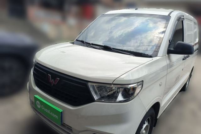Used Wuling Hongguang V 2022 1.5L Jingqu Edition Enclosed-Window Vehicle with Hydraulic Power Steering LAR