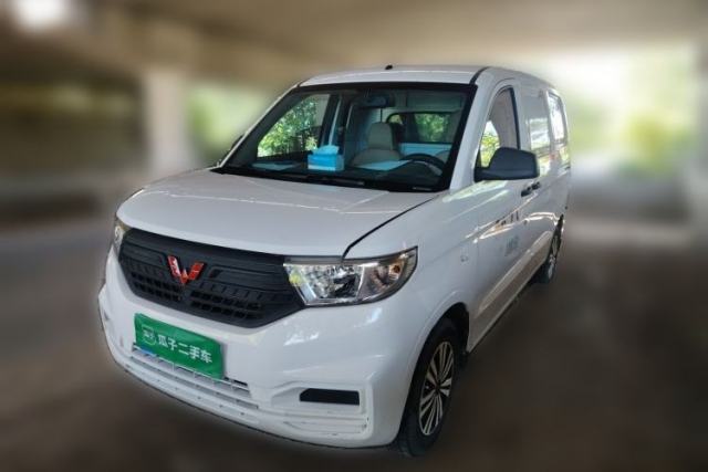 Used Wuling Hongguang V 2022 1.5L Jingqu Edition Enclosed-Window Vehicle with Hydraulic Power Steering LAR
