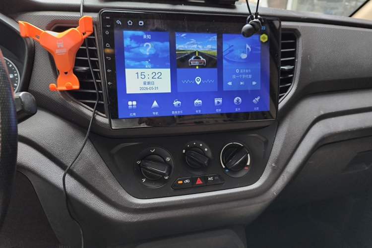 Used Wuling Hongguang V 2022 1.5L Enjoy Edition Hydraulic Power Steering LAR Audio And AC Panel
