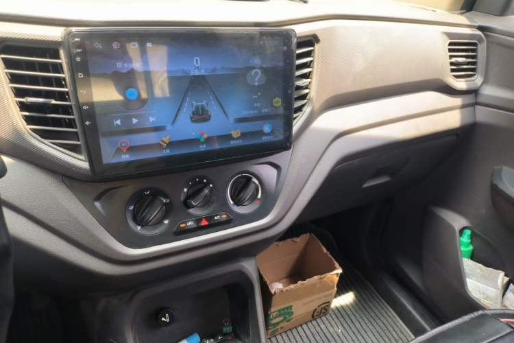 Used Wuling Hongguang V 2022 1.5L Jingqu Edition Enclosed-Window Vehicle with Hydraulic Power Steering LAR Audio And AC Panel