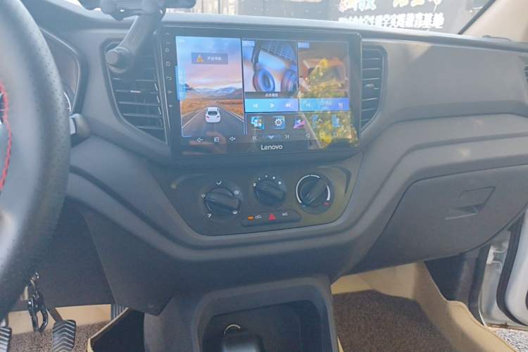 Used Wuling Hongguang V 2022 1.5L Jingqu Edition Electric-Assist LAR Audio And AC Panel