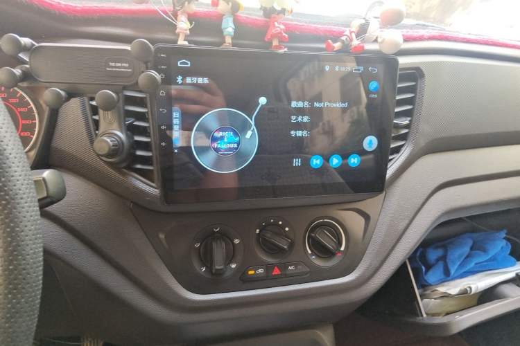Used Wuling Hongguang V 2022 1.5L Jingqu Edition Electric-Assist LAR Audio And AC Panel