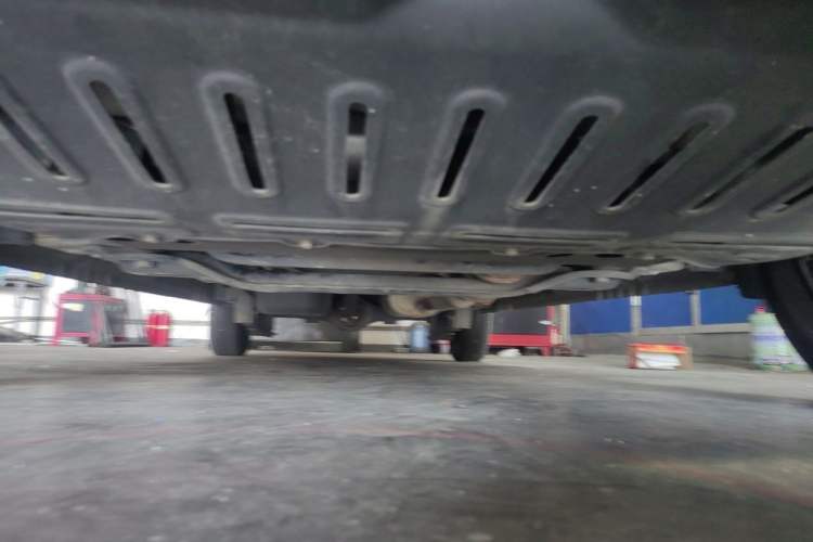 Used Wuling Hongguang V 2022 1.5L Jingqu Edition Electric-Assist LAR Chassis Front