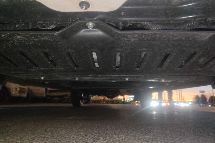 Used Wuling Hongguang V 2022 1.5L Jingqu Version Hydraulic Power Steering LAR Chassis Front