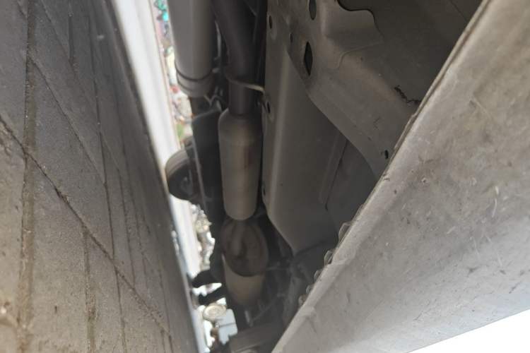 Used Wuling Hongguang V 2022 1.5L Enjoy Edition Electric-Powered LAR Chassis Front Left