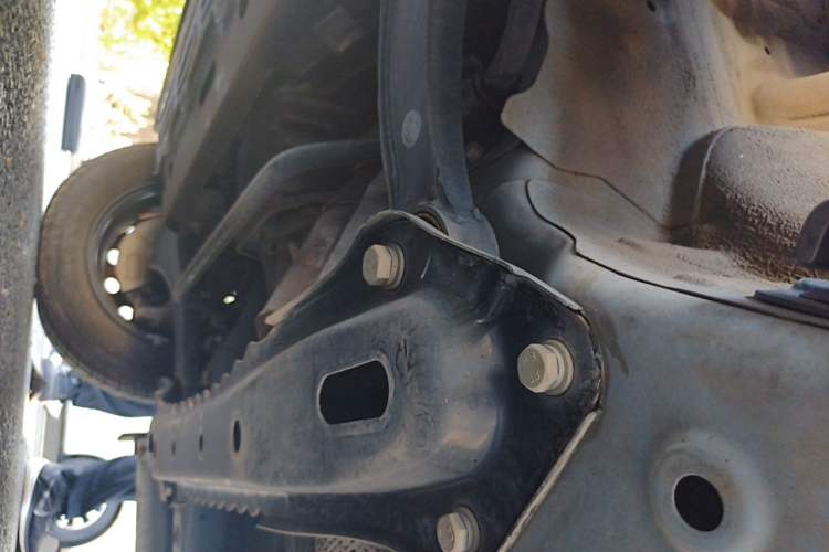 Used Wuling Hongguang V 2022 1.5L Jingqu Edition Electric-Assist LAR Chassis Front Left