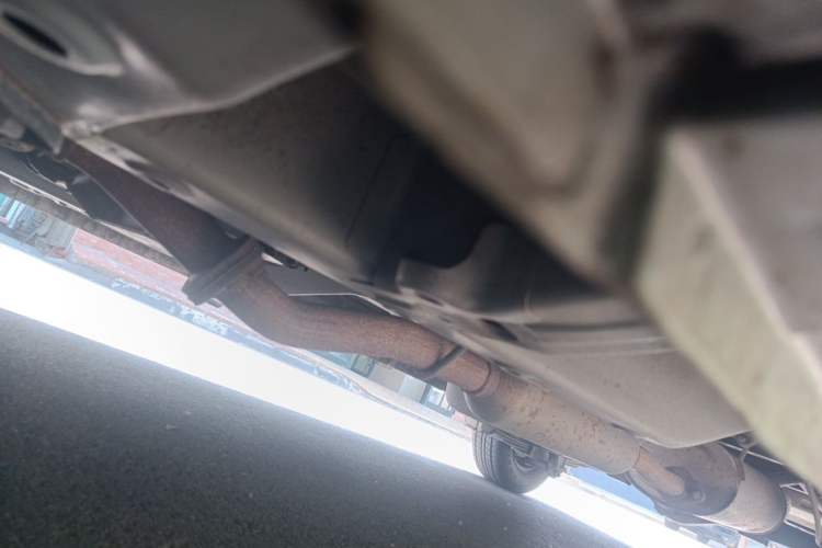 Used Wuling Hongguang V 2022 1.5L Jingqu Version Hydraulic Power Steering LAR Chassis Front Left