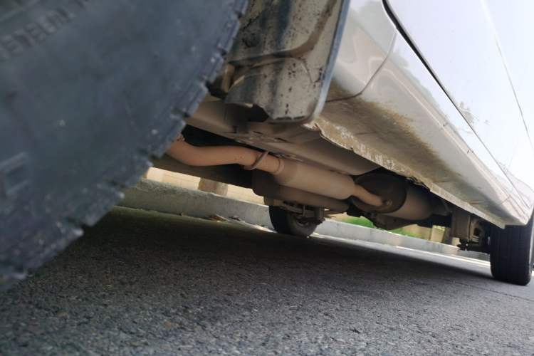 Used Wuling Hongguang V 2022 1.5L Jingqu Version Hydraulic Power Steering LAR Chassis Front Left