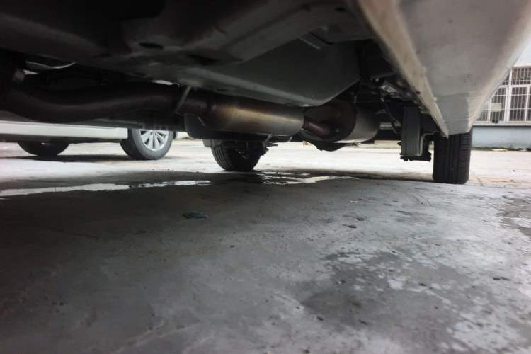 Used Wuling Hongguang V 2022 1.5L Jingqu Edition Electric-Assist LAR Chassis Front Left