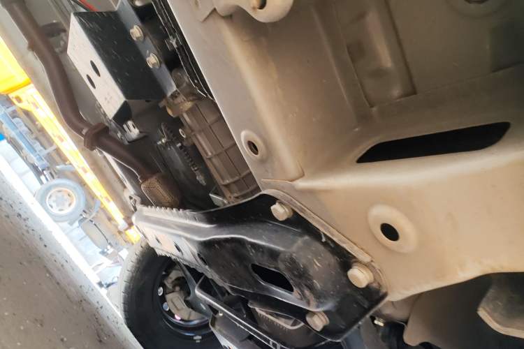 Used Wuling Hongguang V 2022 1.5L Jingqu Edition Electric-Assist LAR Chassis Front Right
