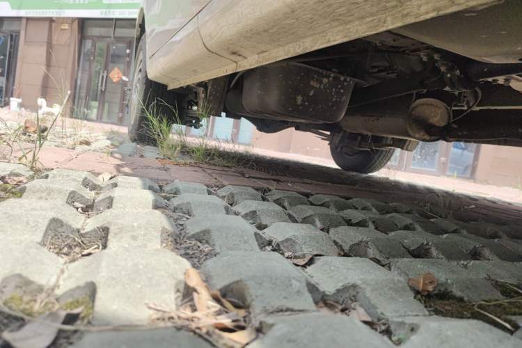 Used Wuling Hongguang V 2022 1.5L Jingqu Version Hydraulic Power Steering LAR Chassis Front Right