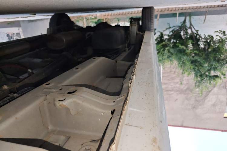 Used Wuling Hongguang V 2022 1.5L Jingqu Version Hydraulic Power Steering LAR Chassis Front Right