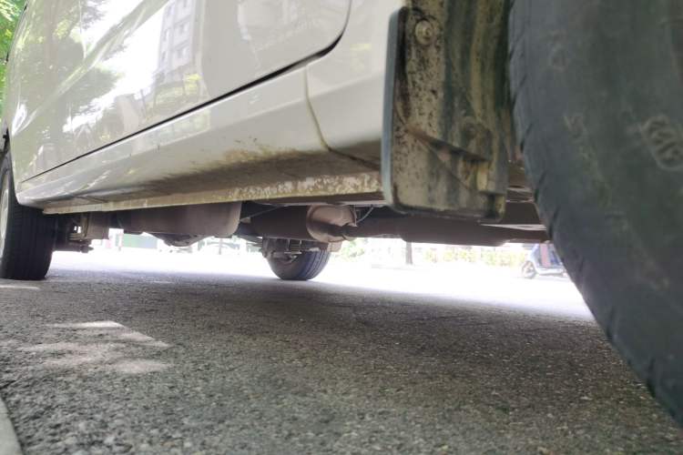 Used Wuling Hongguang V 2022 1.5L Jingqu Version Hydraulic Power Steering LAR Chassis Front Right