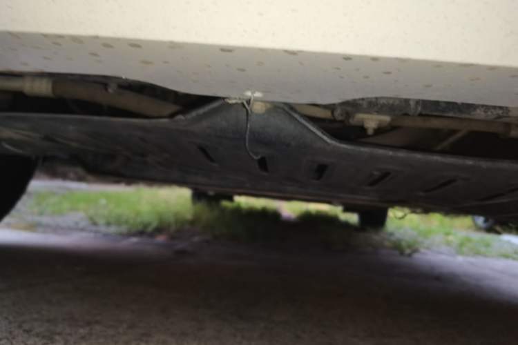 Used Wuling Hongguang V 2022 1.5L Jingqu Version Hydraulic Power Steering LAR Chassis Front