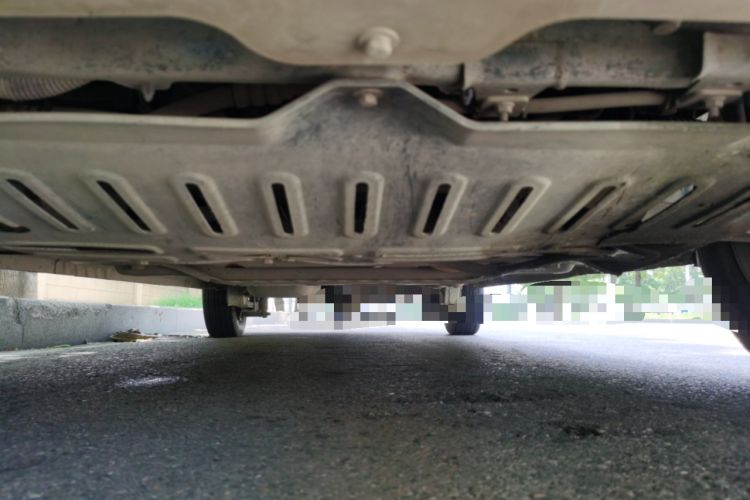 Used Wuling Hongguang V 2022 1.5L Jingqu Version Hydraulic Power Steering LAR Chassis Front