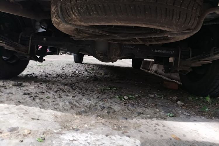 Used Wuling Hongguang V 2022 1.5L Jingqu Edition Electric-Assist LAR Chassis Rear