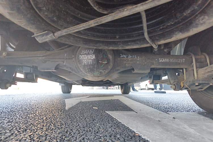 Used Wuling Hongguang V 2022 1.5L Jingqu Edition Electric-Assist LAR Chassis Rear