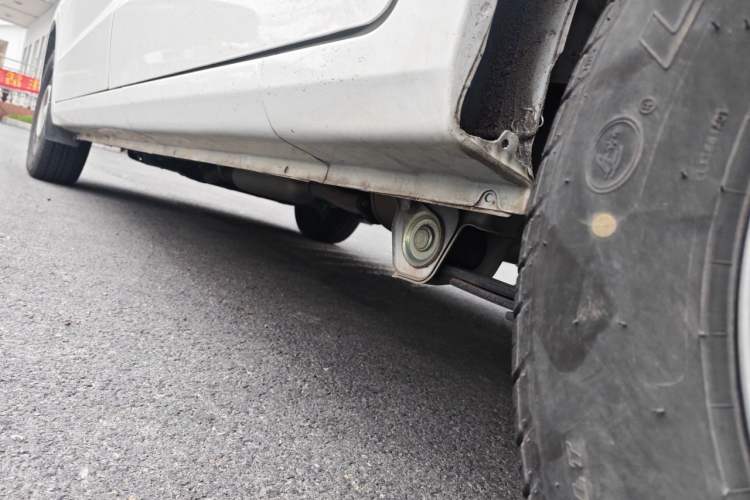 Used Wuling Hongguang V 2022 1.5L Jingqu Edition Electric-Assist LAR Chassis Rear Left