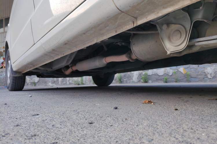 Used Wuling Hongguang V 2022 1.5L Jingqu Edition Electric-Assist LAR Chassis Rear Left