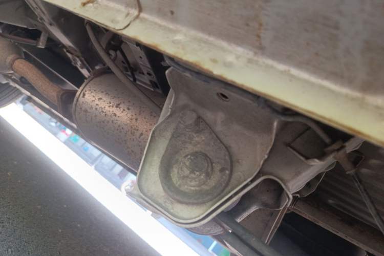 Used Wuling Hongguang V 2022 1.5L Jingqu Version Hydraulic Power Steering LAR Chassis Rear Left