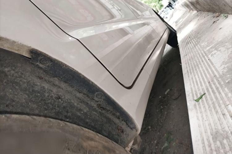 Used Wuling Hongguang V 2022 1.5L Jingqu Edition Electric-Assist LAR Chassis Rear Right