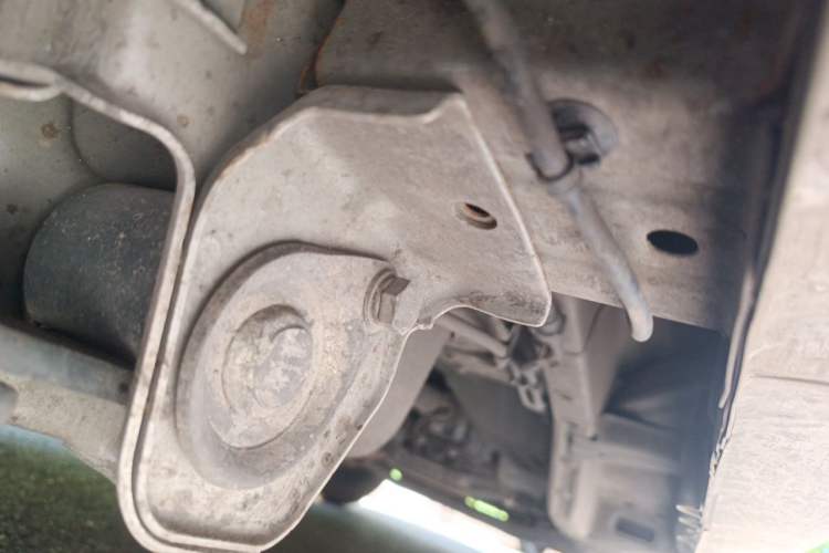 Used Wuling Hongguang V 2022 1.5L Jingqu Version Hydraulic Power Steering LAR Chassis Rear Right