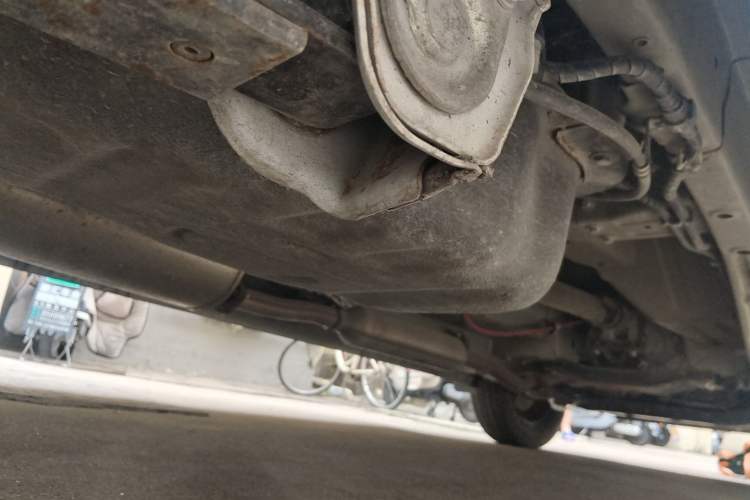 Used Wuling Hongguang V 2022 1.5L Jingqu Edition Electric-Assist LAR Chassis Rear Right