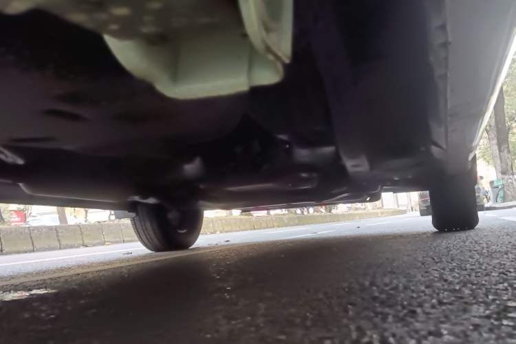 Used Wuling Hongguang V 2022 1.5L Jingqu Edition Electric-Assist LAR Chassis Rear Right