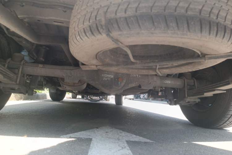 Used Wuling Hongguang V 2022 1.5L Jingqu Version Hydraulic Power Steering LAR Chassis Rear