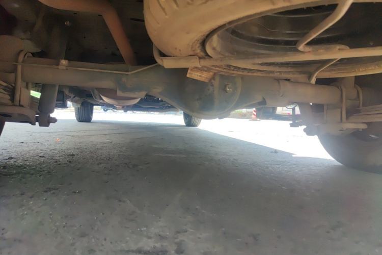 Used Wuling Hongguang V 2022 1.5L Jingqu Edition Electric-Assist LAR Chassis Rear