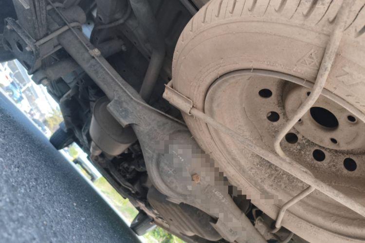 Used Wuling Hongguang V 2022 1.5L Jingqu Version Hydraulic Power Steering LAR Chassis Rear