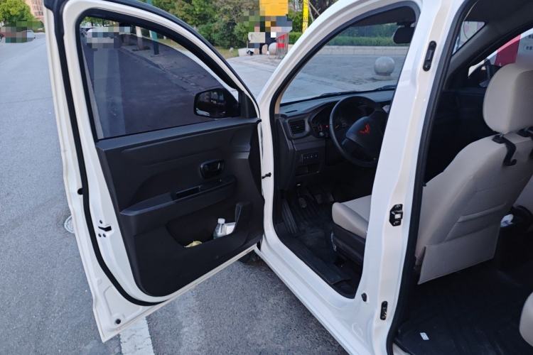 Used Wuling Hongguang V 2022 1.5L Jingqu Edition Electric-Assist LAR Driver Seat