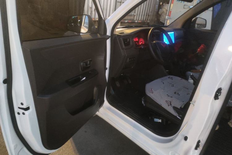 Used Wuling Hongguang V 2022 1.5L Jingqu Version Hydraulic Power Steering LAR Driver Seat