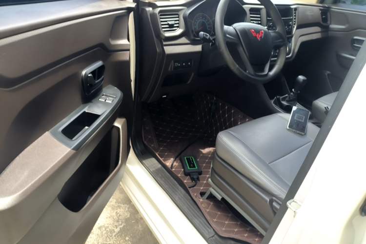 Used Wuling Hongguang V 2022 1.5L Enjoy Edition Electric-Powered LAR Driver Seat