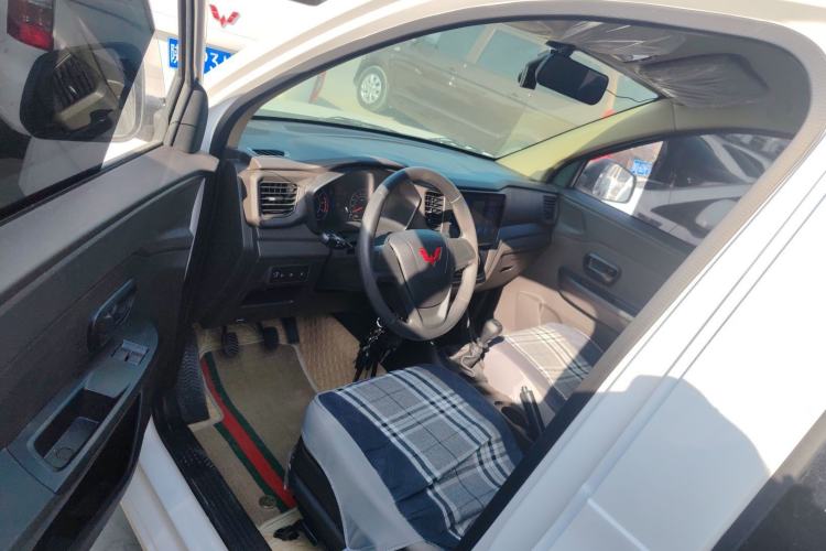 Used Wuling Hongguang V 2022 1.5L Jingqu Edition Electric-Assist LAR Driver Seat