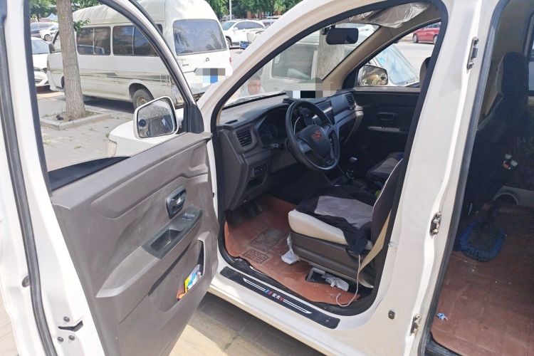 Used Wuling Hongguang V 2022 1.5L Enjoy Edition Hydraulic Power Steering LAR Driver Seat