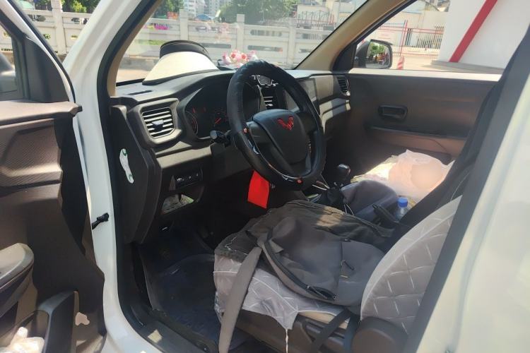 Used Wuling Hongguang V 2022 1.5L Jingqu Edition Electric-Assist LAR Driver Seat