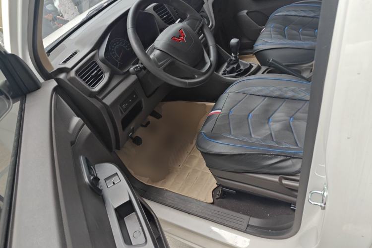 Used Wuling Hongguang V 2022 1.5L Enjoy Edition Electric-Powered LAR Driver Seat