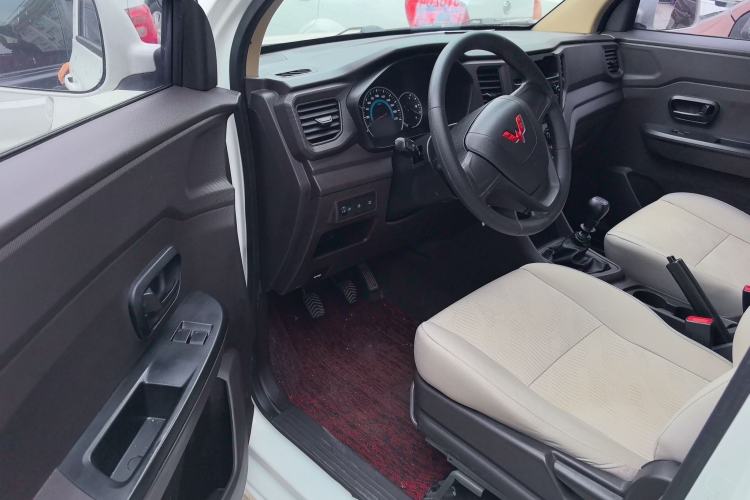 Used Wuling Hongguang V 2022 1.5L Enjoy Edition Hydraulic Power Steering LAR Driver Seat