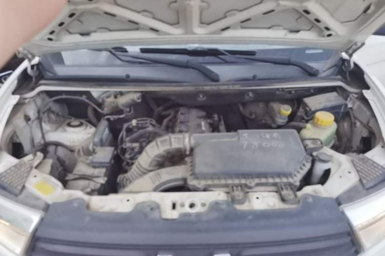 Used Wuling Hongguang V 2022 1.5L Jingqu Edition Electric-Assist LAR Engine Bay