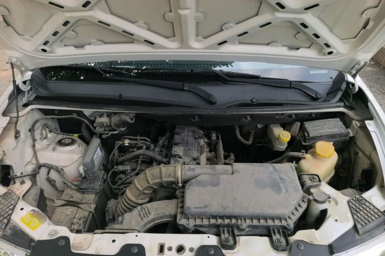 Used Wuling Hongguang V 2022 1.5L Jingqu Edition Electric-Assist LAR Engine Bay